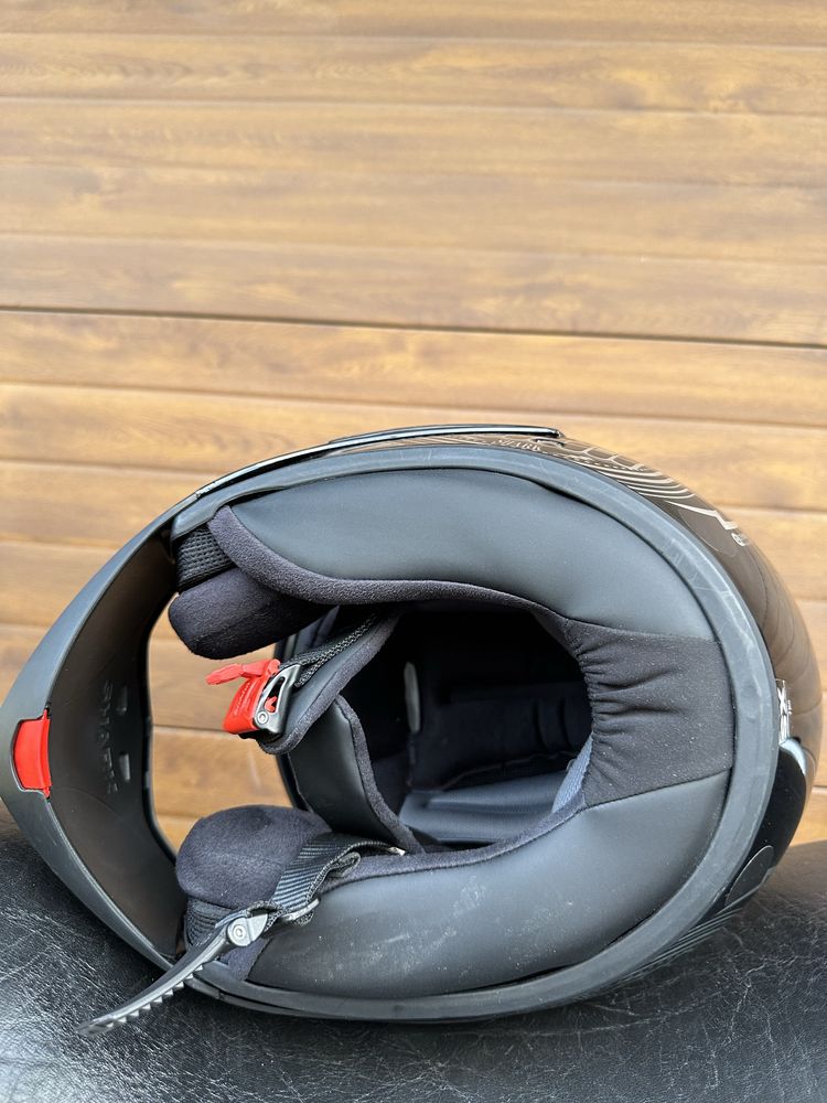 Продам шолом ( шлем , шльом ) Shark evoline s3 mezkal