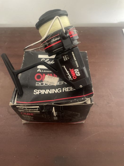 Carreto de pesca marca shakespeare modelo omni tamanho 020