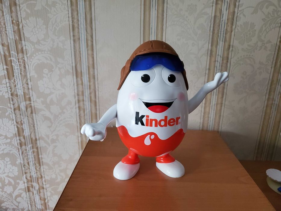 Шкатулка,киндерино, kinder,діспенсер,m&m's