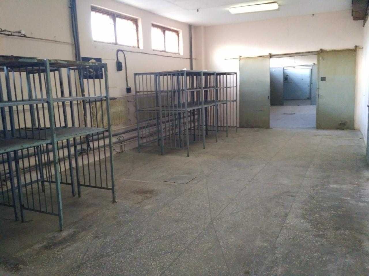 Продаж виробничо-офісного приміщення по вул. Сурікова 4