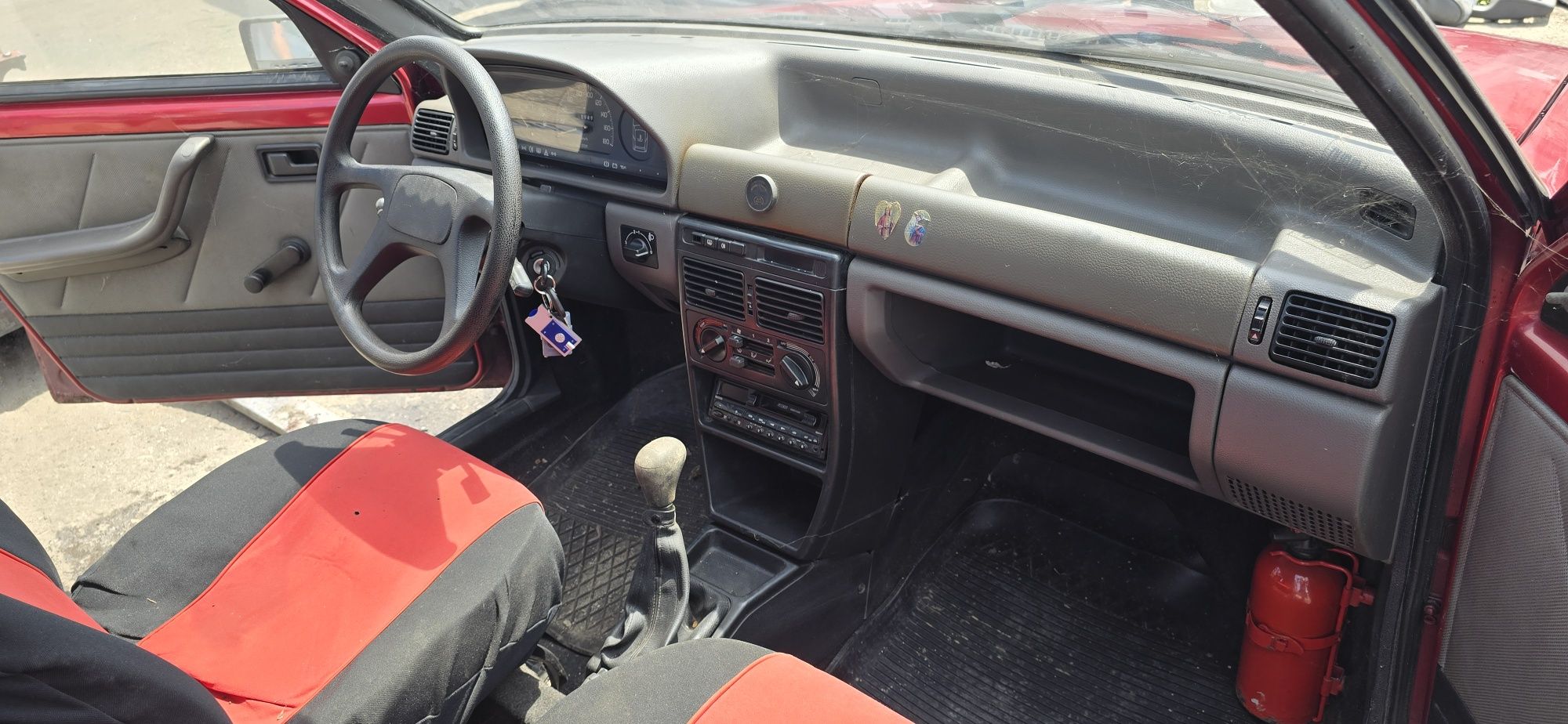 Drzwi maska klapa  zderzak lampa silnik 0.9 Fiat  Uno części