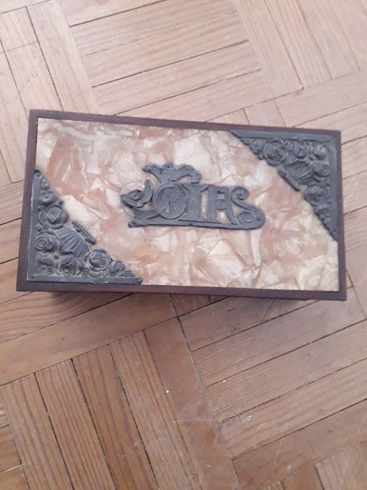 Conjunto antigo espelho de mão e guarda joias madreperola