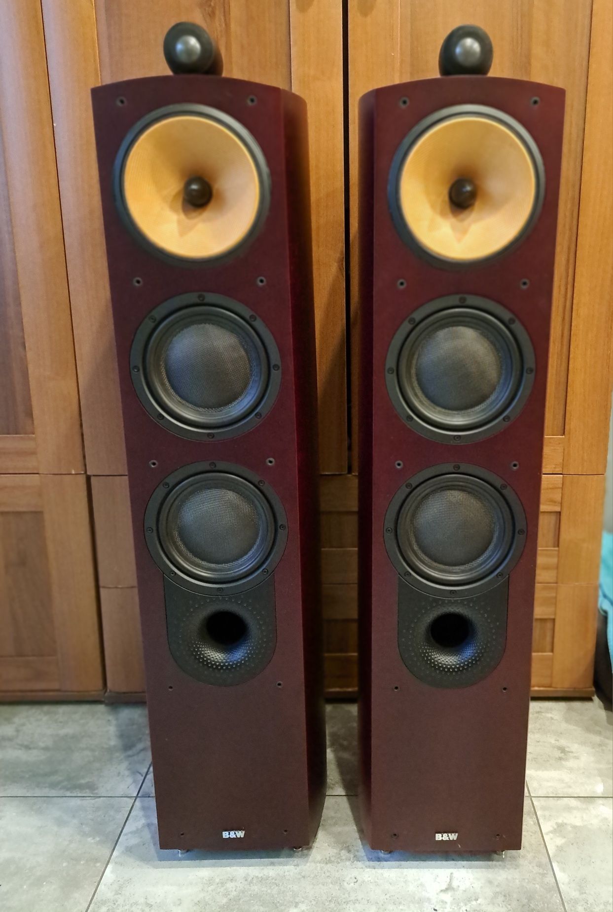 B&W 804 N Nautilus Bowers & Wilkins kolumny podłogowe stereo głośniki