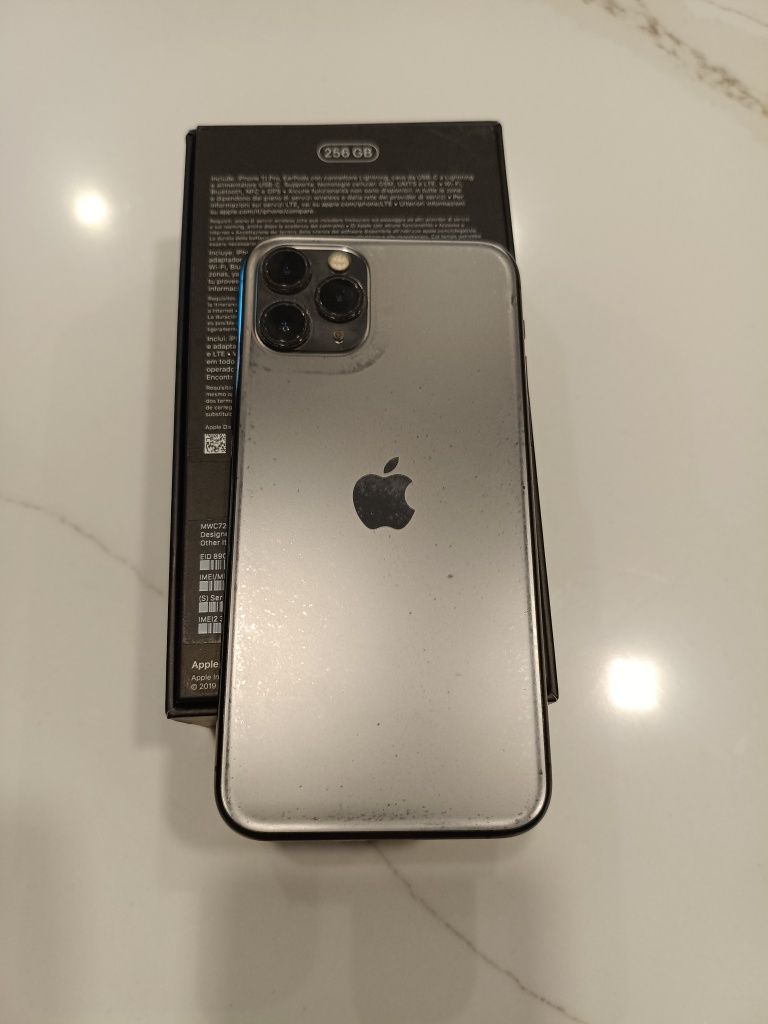 iPhone 11 pro 256GB