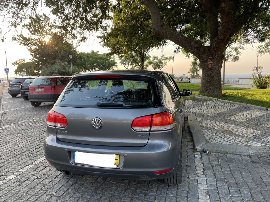 VW Golf 1.6 TDI Confortline ótimo estado