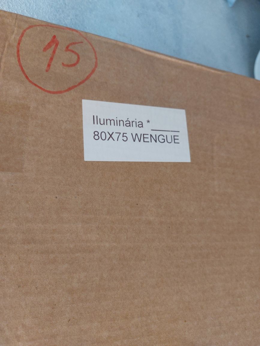 Espelhos novos ainda embalados