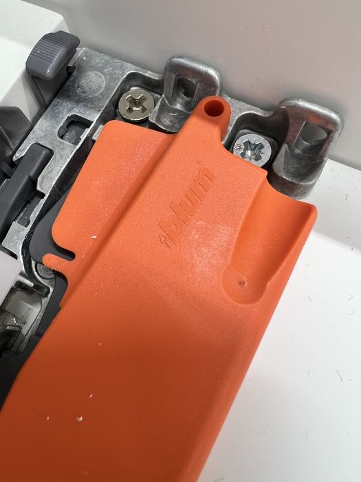 Тумба с умывальником чашей, акрыловый камень, фурнитура blum