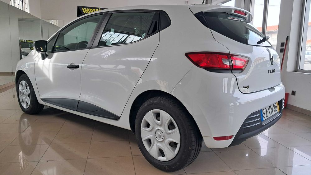 Renault Clio 1.500 Dci 2LUG - (7.723€+ÍVA)