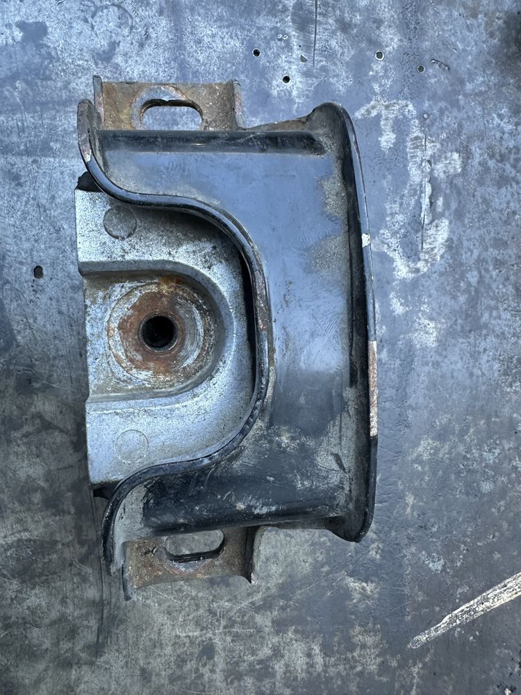 Подушка двигателя 2.2 cdi OM 611 Mercedes Vito 638 6382411713