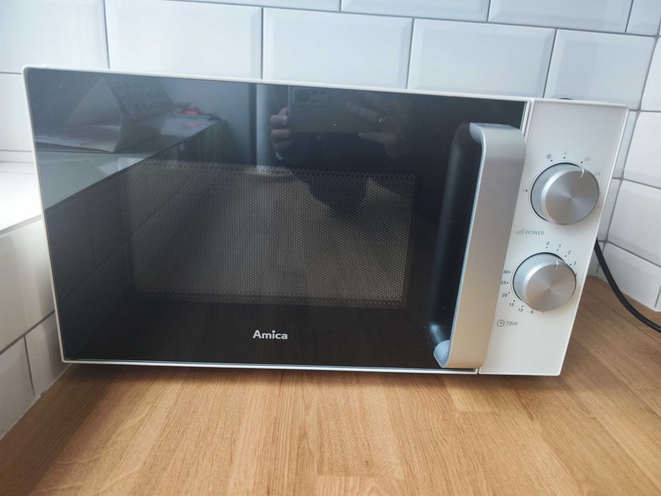 Kuchenka mikrofalowa Amica AMGF20M1W