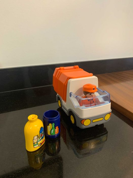 Playmobil Junior esquadra de polícia + camião do lixo