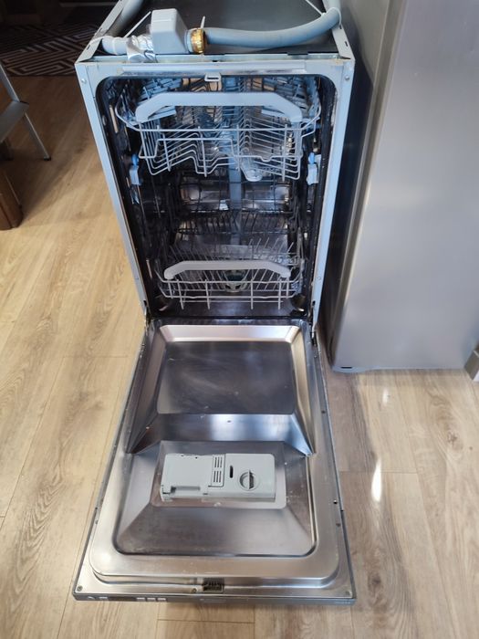 Посудомийна машина Hotpoint Ariston LST 328 б/в  45 см