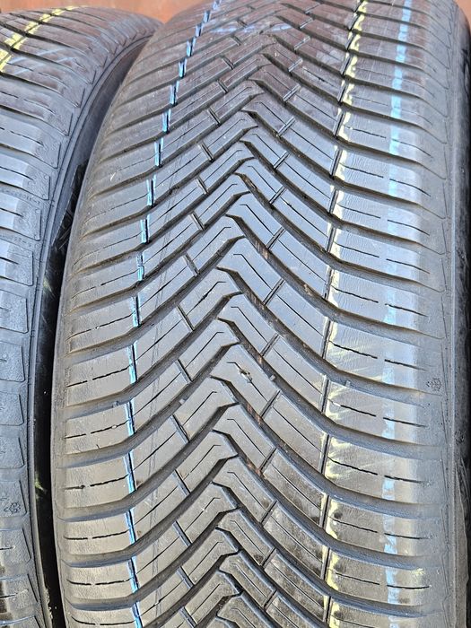 Шины БУ 235 55 R 19 Continental all season contact комплект всесезон