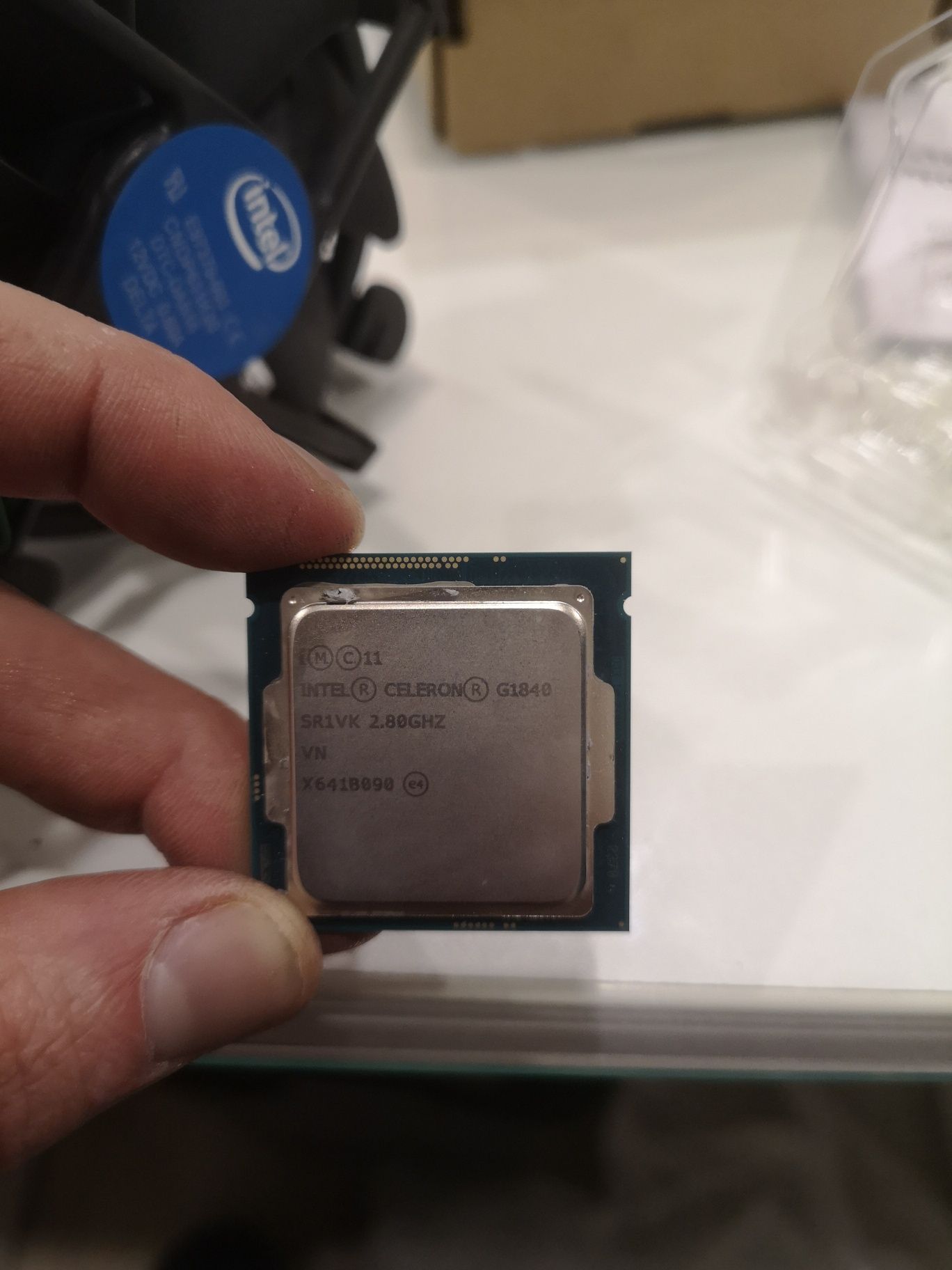 Intel g1840 LGA1150 box с кулером в комплекте. Идеал