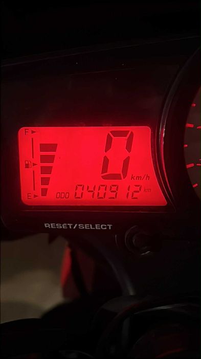Witam mam  na sprzedaż licznik yamaha yzf r 125 orginalny Okazja !!!