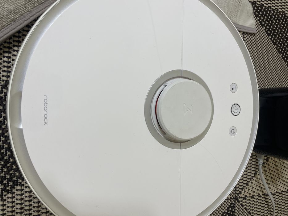 Робот-пилосос Roborock S50 з вологим прибиранням