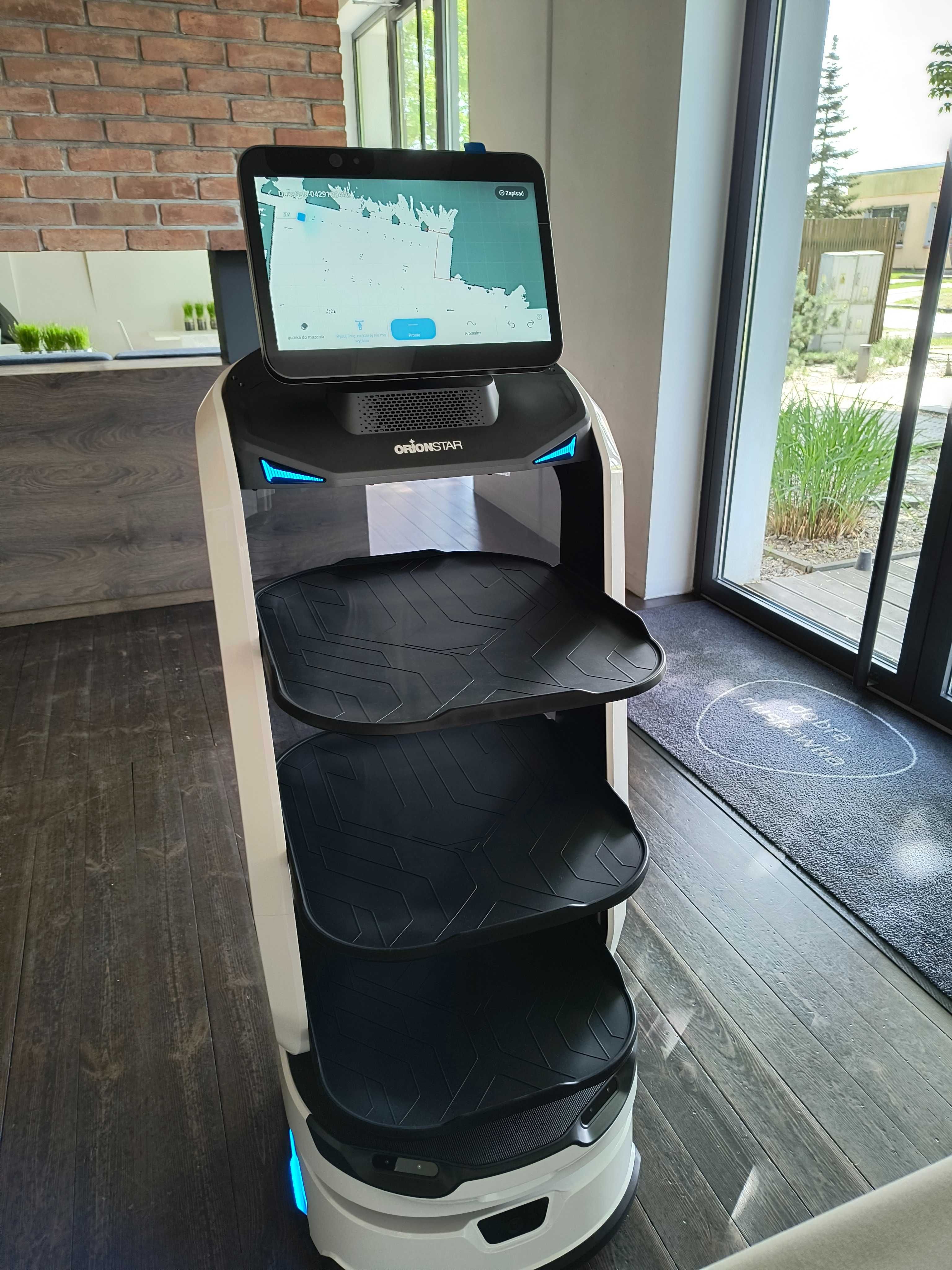 Robot kelner / Robot Usługowy / Pan Deliverybot / Kerfuś