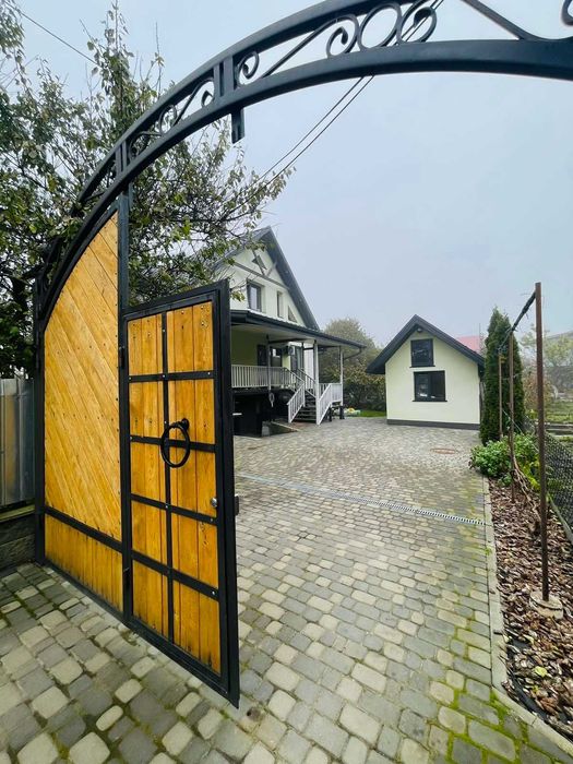 Продам будинок з ремонтом і ділянкою 5 сот, Гідропарк!