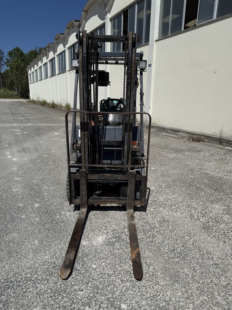 Empilhador 1500kg - gás