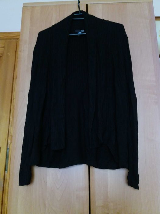 Czarny kardigan narzutka H&M wiskoza 38 M