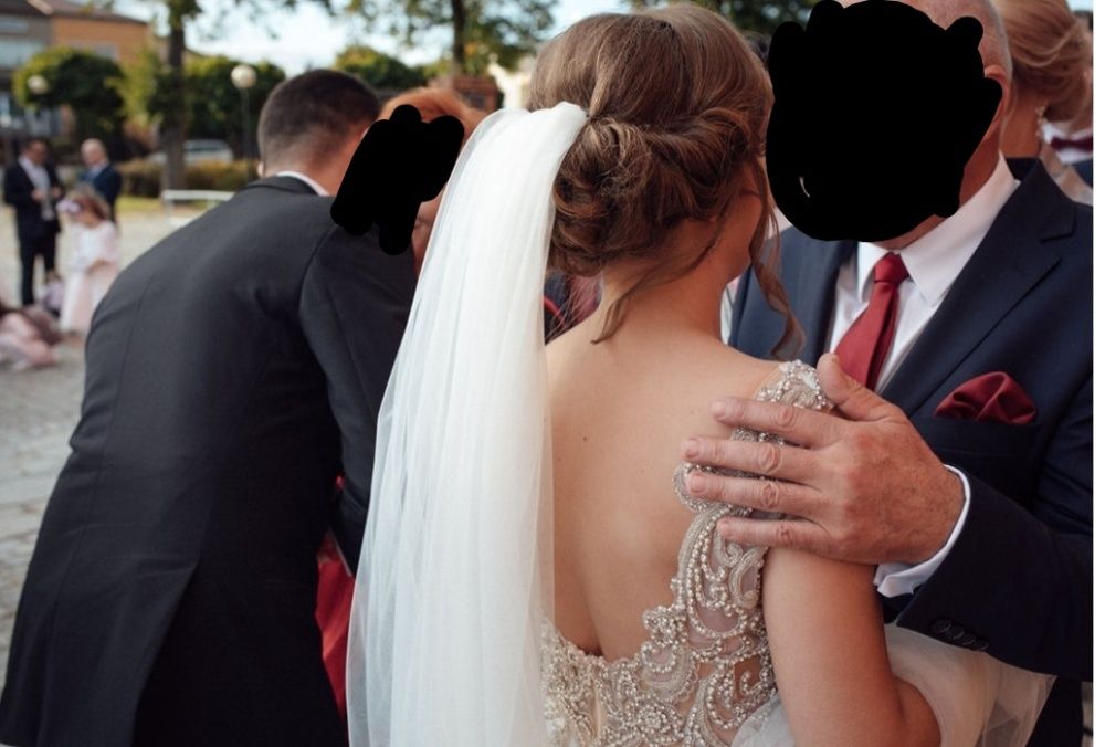 Suknia ślubna w stylu Glamour.