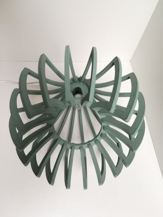 Lampa wisząca wysokość 31 cm, średnica 30 cm
