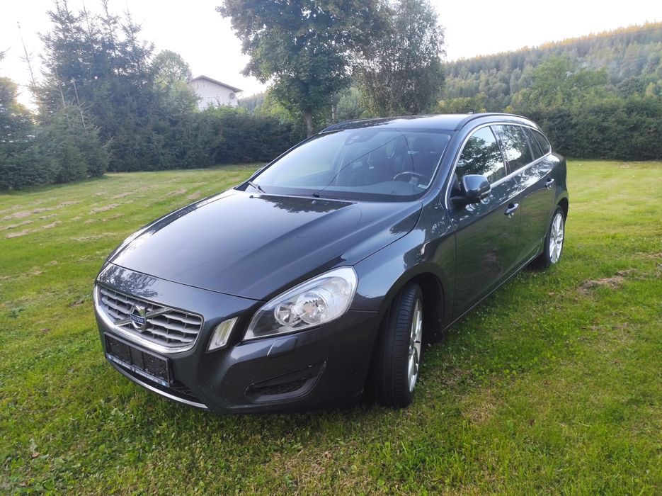 Volvo V60 D3 Momentum z Niemiec do opłat