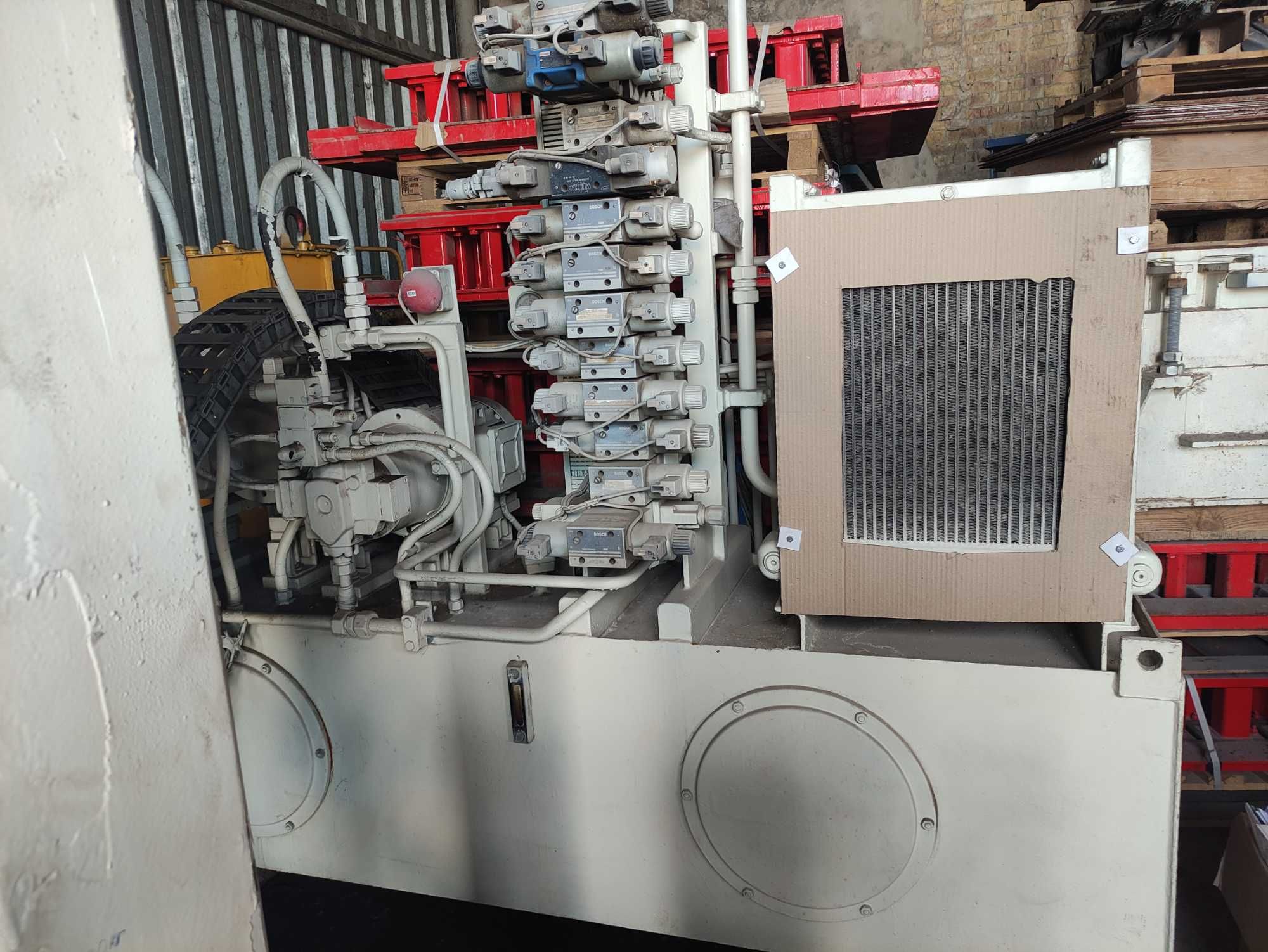 Лінія по виробництву бетонних виробів  "HESS Hydromat HP-3".