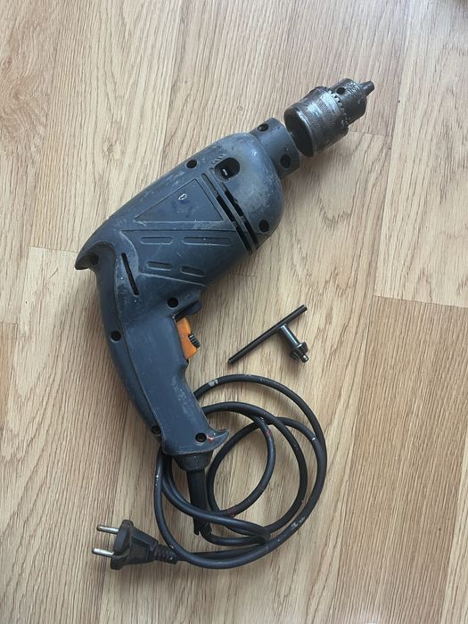 Продам дрель ударну Б/у