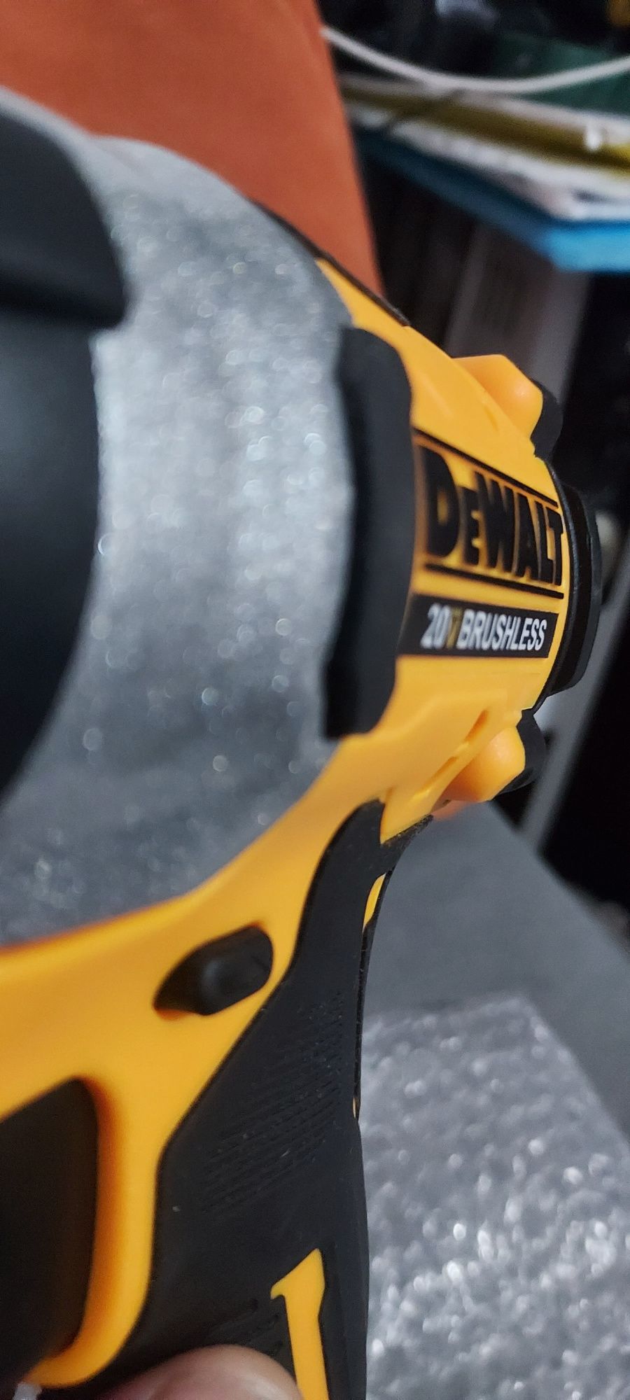 Aparafusadora DeWalt nova