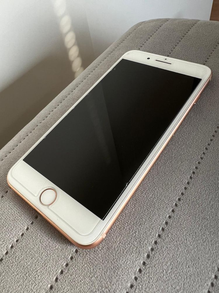Iphone 8 plus Rose Gold, 64gb, stan idealny, bateria 100%