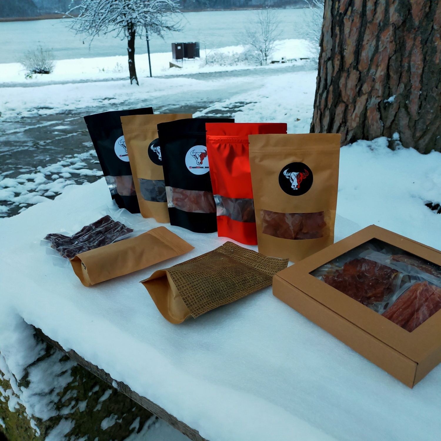 JERKY, м'ясні снеки, сушене м'ясо, ковбаски до пива