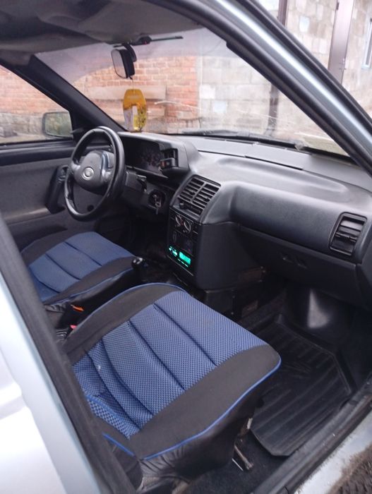 Продам автомобіль ВАЗ 2111