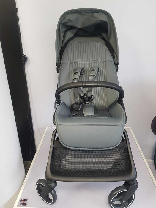 Wózek spacerowy Easywalker Rockey M kolor smooth grey