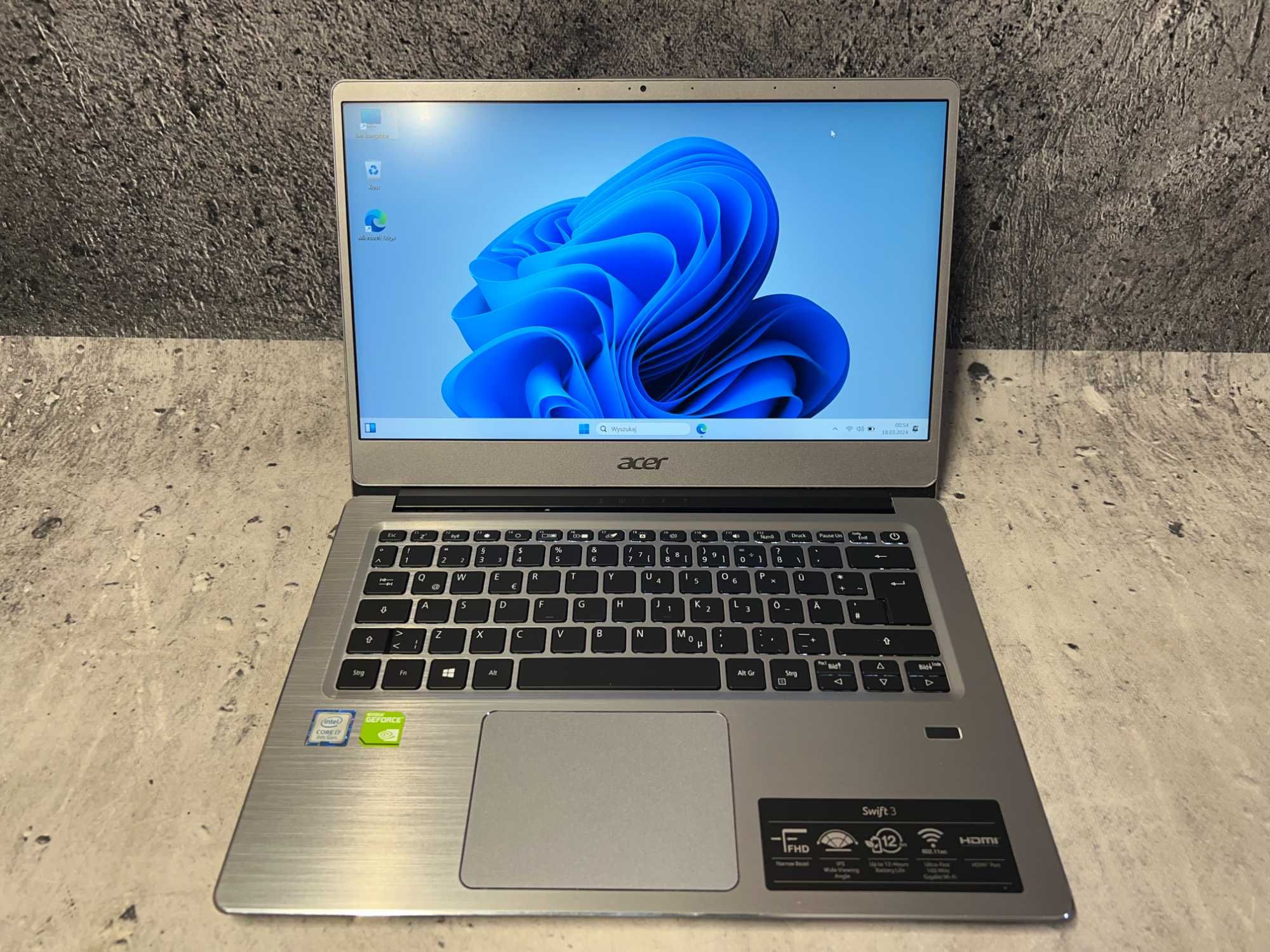 Acer Swift 3 i7 8550 4.0 GHz / 16GB DDR4 / MX250 / SSD 256 + 1TB / W11