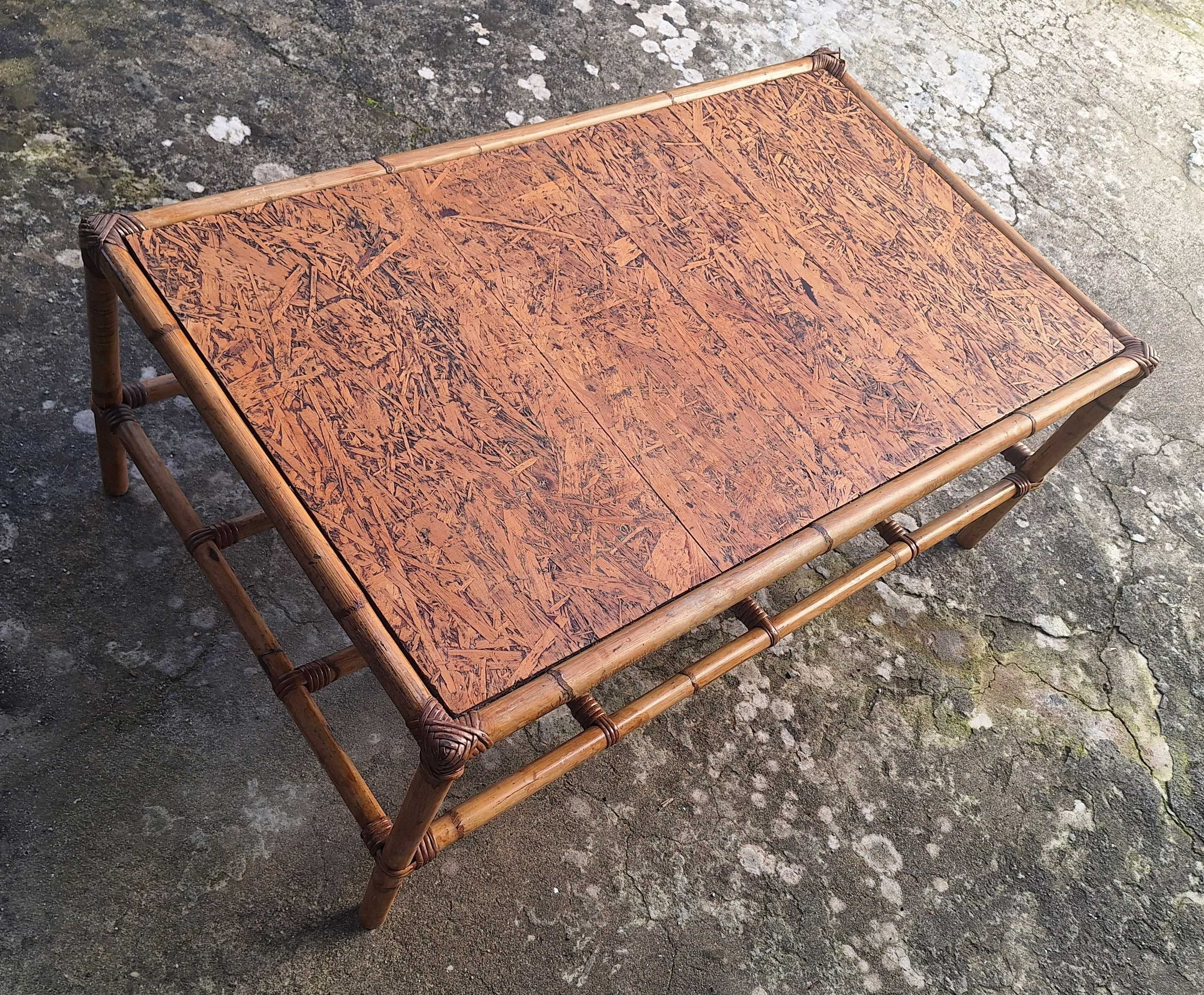 Mesa de centro em Bambu