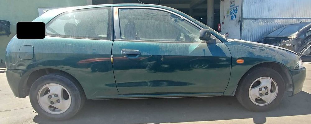 Mitsubishi Colt para peças