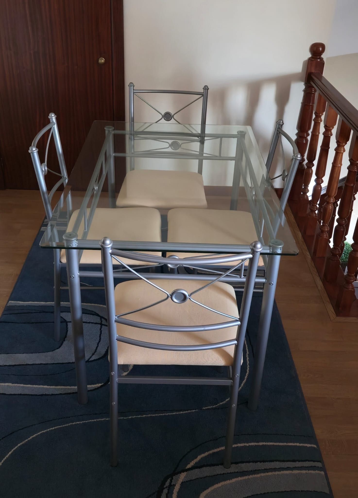 Mesa + 4 cadeiras