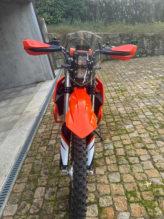 Vendo KTM 690 Enduro 2023 1 Registo 2.100 Kms