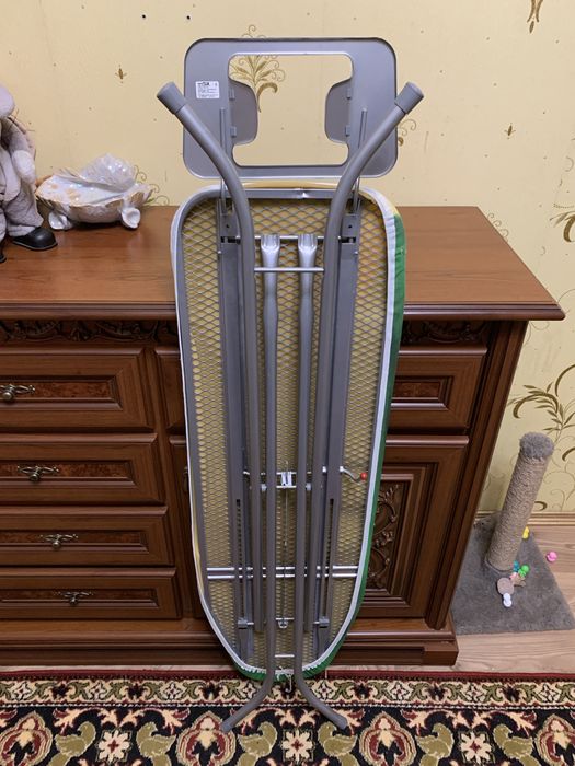 Гладильная доска с держателем для утюга