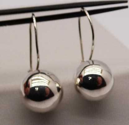 Srebrne wiszące kolczyki kulki 1,31 cm.