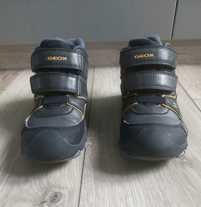 Ботинки Geox кроссовки демисезонные, размер 33