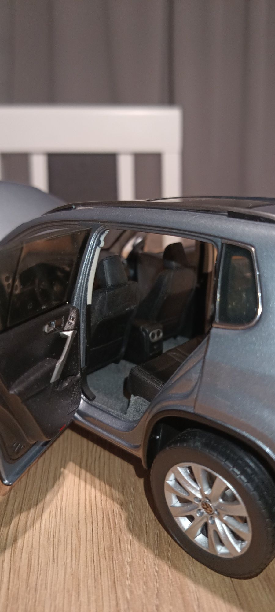 Model VW Tiguan 1:18