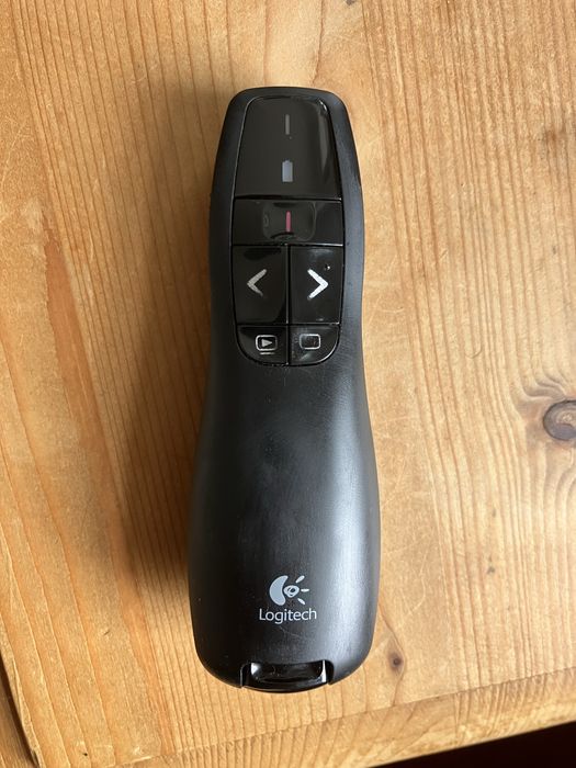 Apresentador Logitech Wireless Presenter R400 - Preto