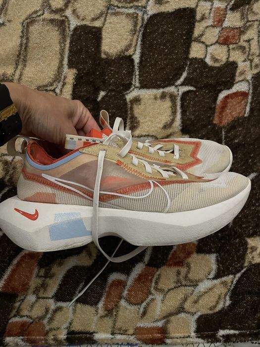 Продам крассовки Nike