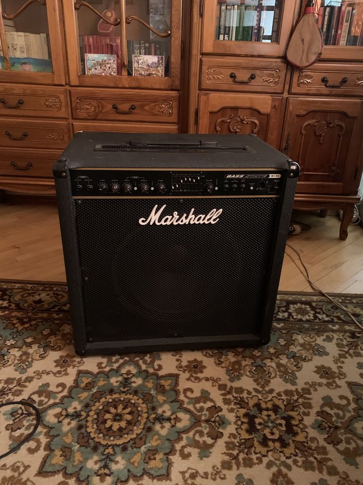 Басовый комбик Marshall. Made in England..