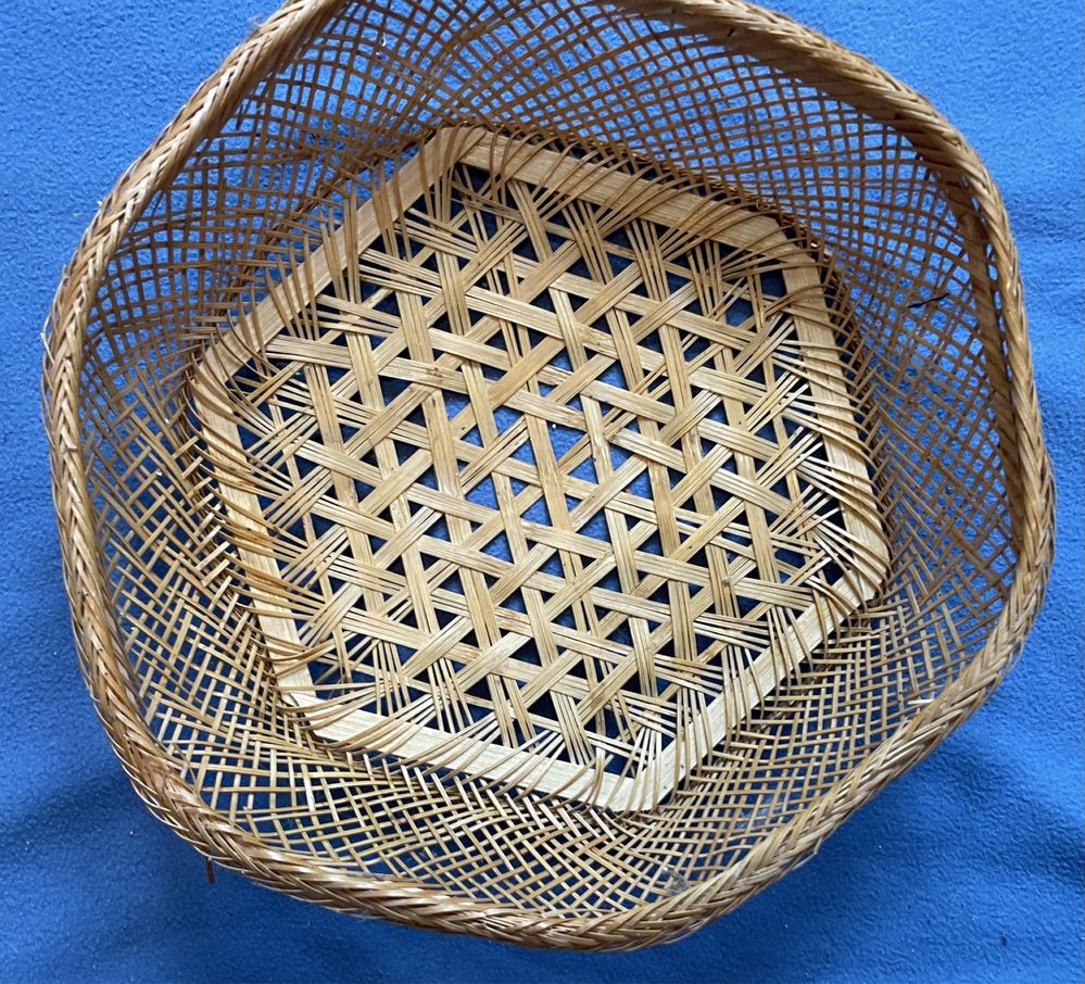 Koszyk hexagonalny pleciony