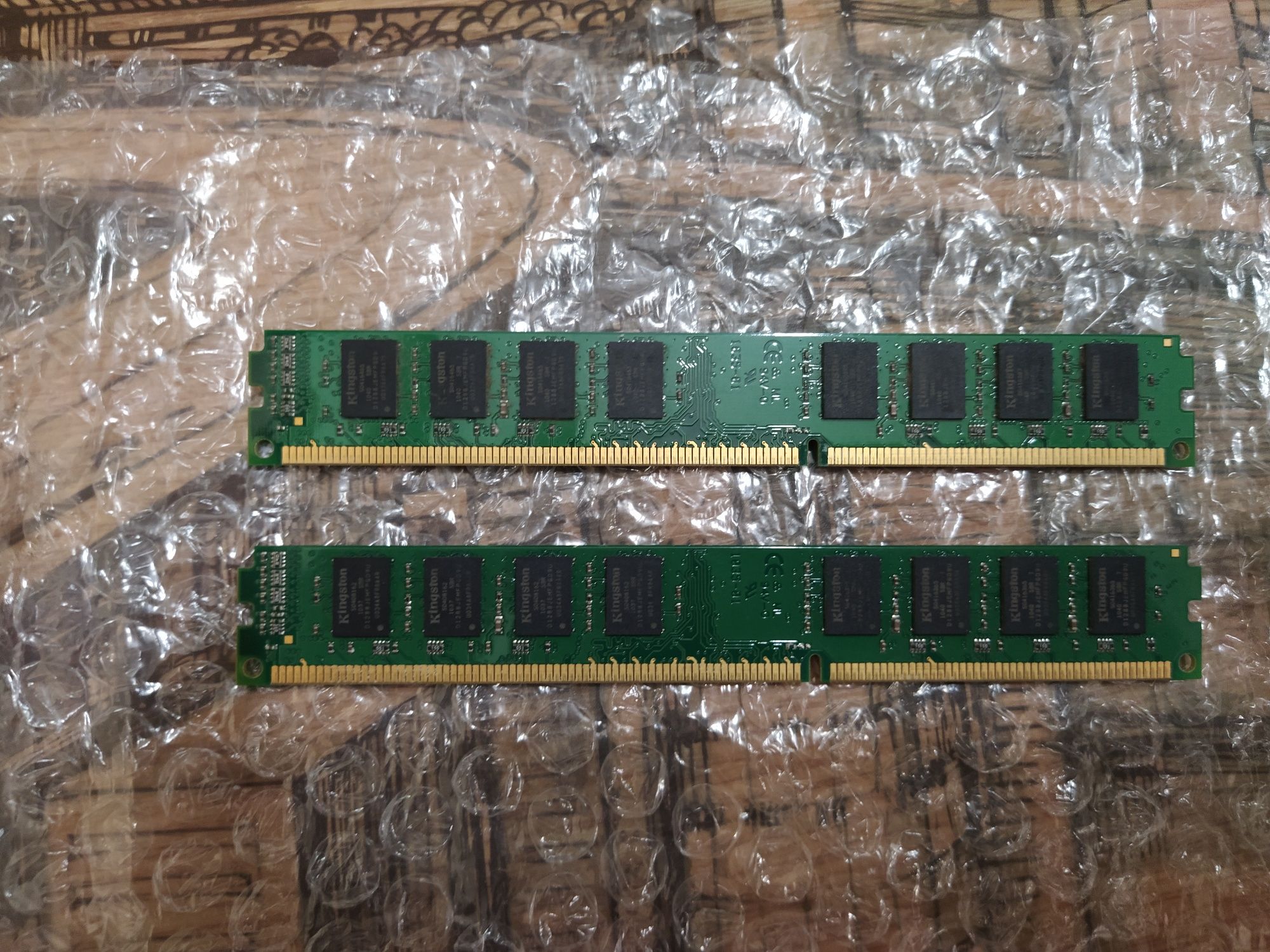 Продам оперативну памьять ddr 3