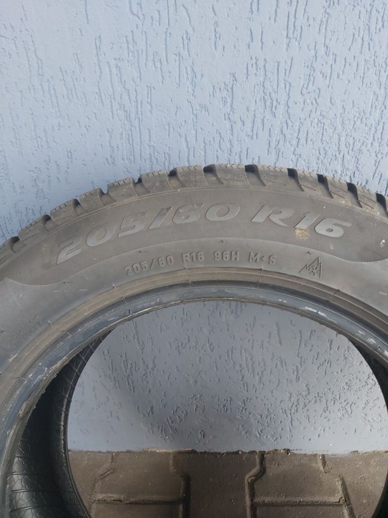 Opona Pirelli Sottozero 3   1szt   7MM