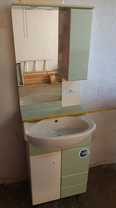 Меблі пенал для ванної кімнати нові